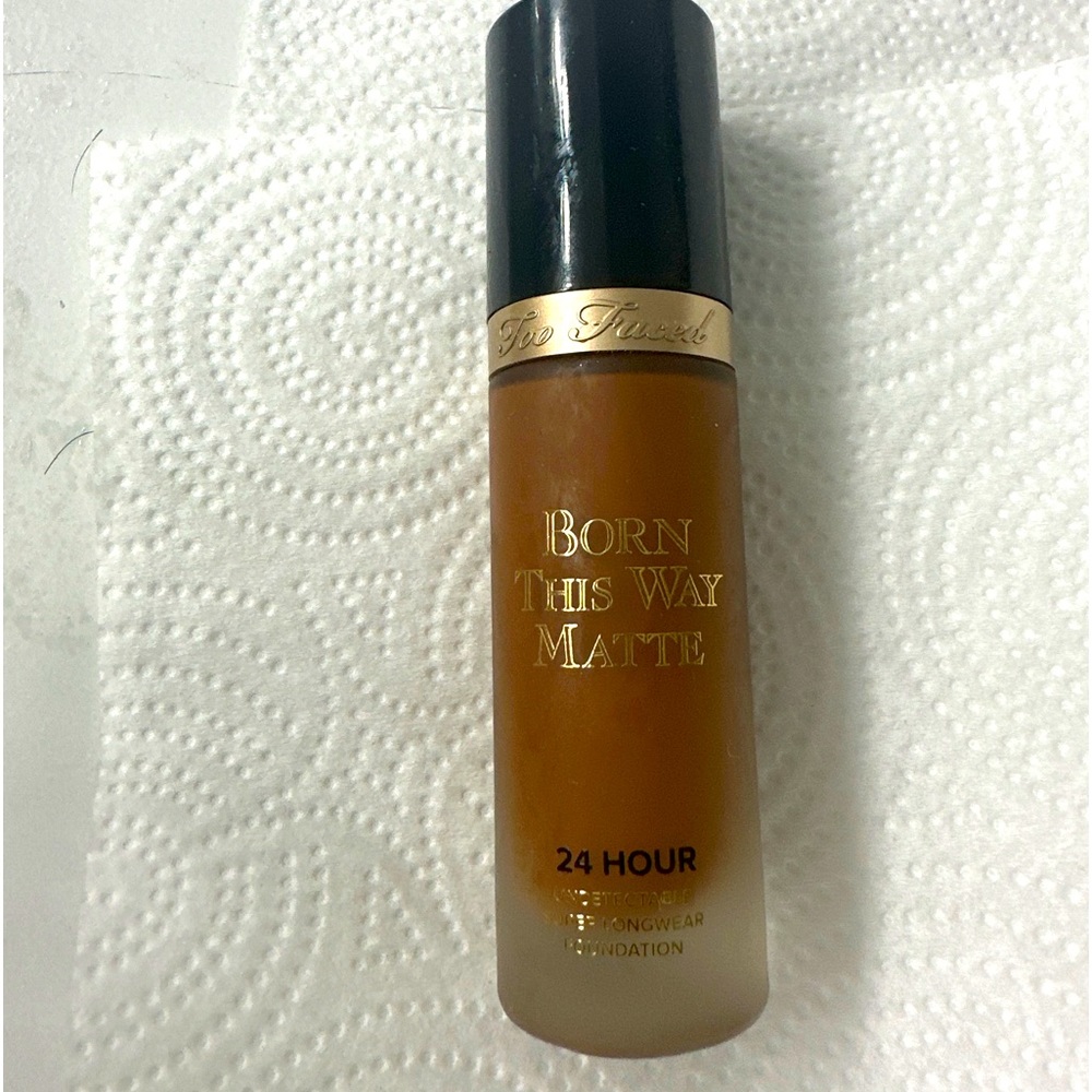 Too faced tiramisu matte foundation